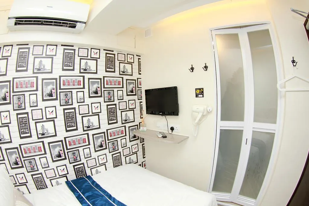 Move Inn Hong Kong Guest house